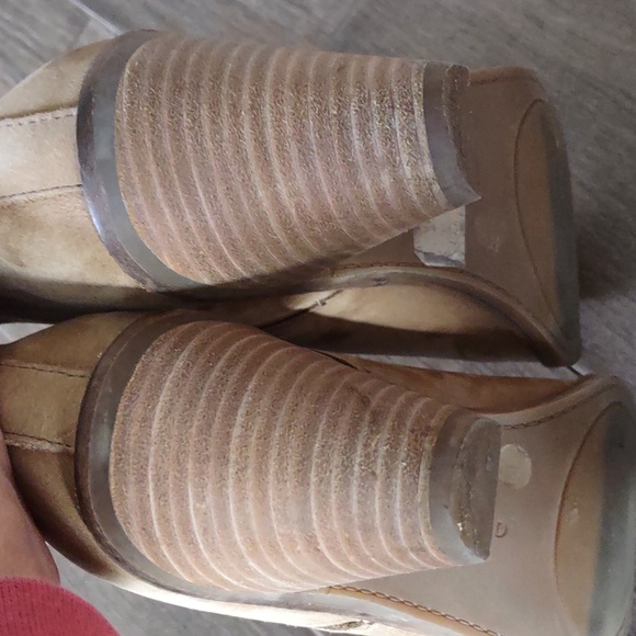 Lucky Brand Jana ankle suede boot, 2.5" heel, 7 1/2, like new - Picture 8 of 10